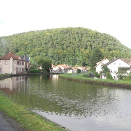 Gite Du Canal Lutzelbourg Exterior photo